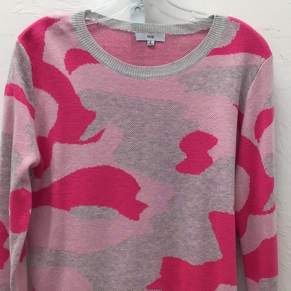 FATE- SIZE SMALL-PINK AND GREY CAMOUFLAGE SWEATER-SOFT - Picture 2 of 10